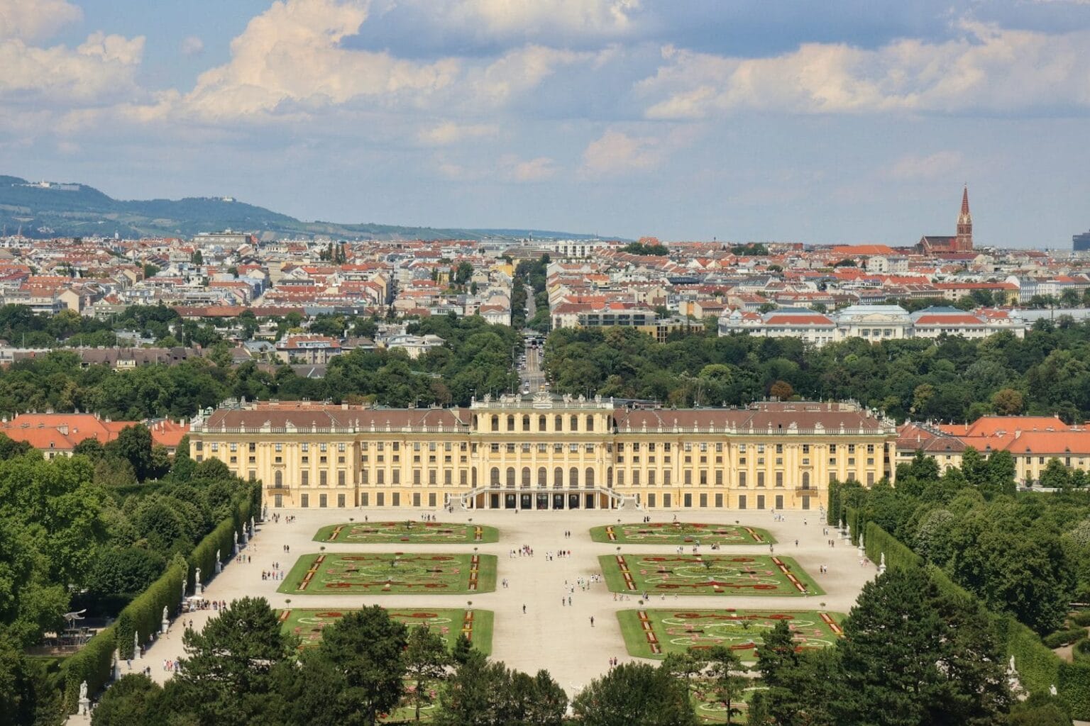 Schönbrunn Palace Vienna private sightseeing taxi